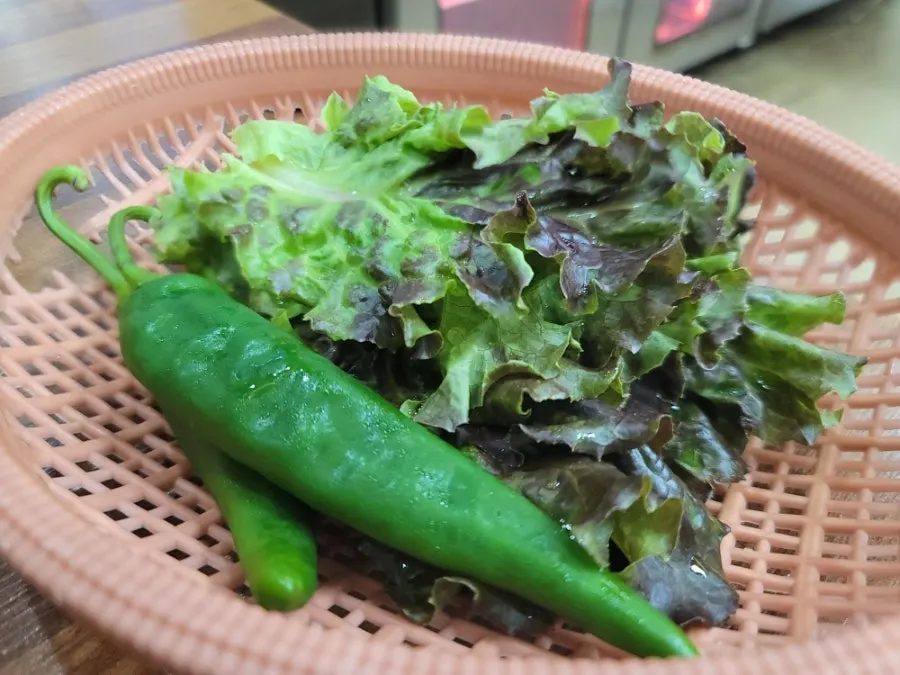 쌈 채소와 달걀찜, 멜조림 곁들임
