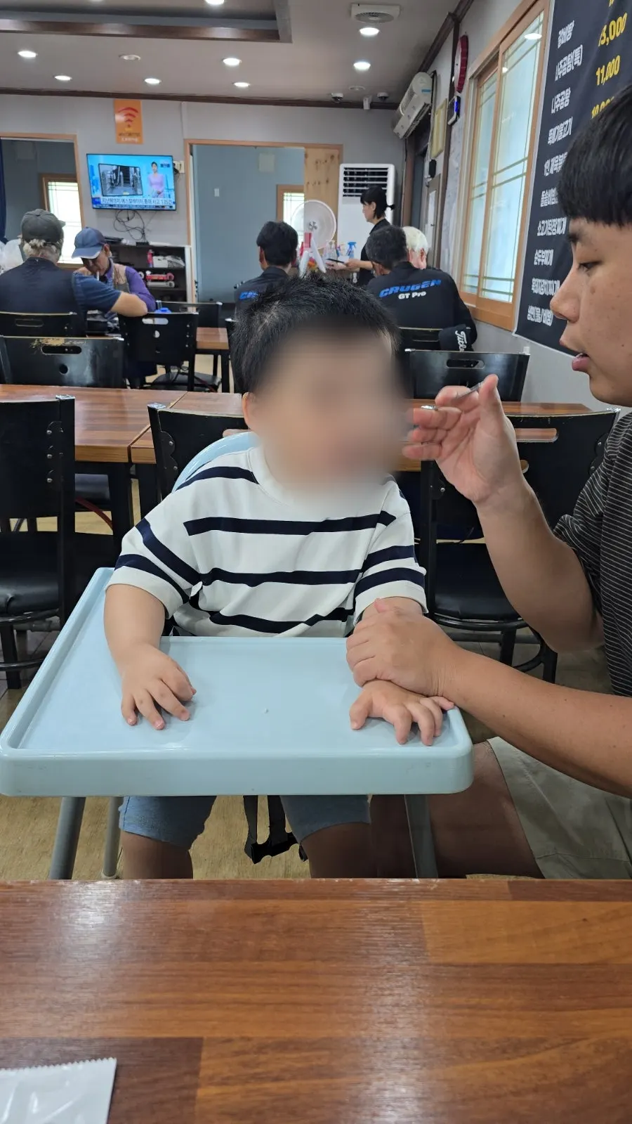 아이가 먹기 좋게 잘린 양념갈비