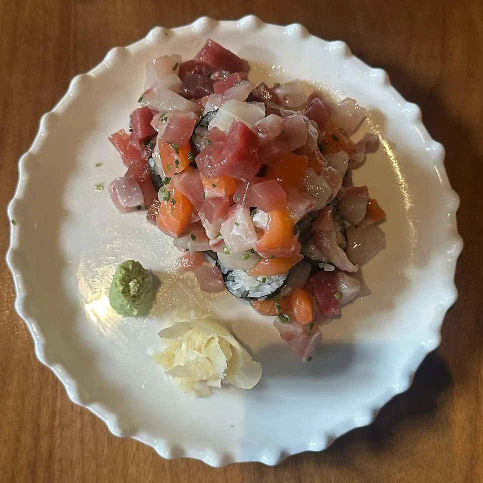 Hosomaki topped with a variety of fish at Orot Robata