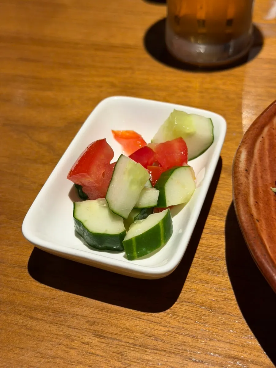 Izakaya en Gongdeok con sashimi surtido, ankimo maki y cerveza Yebisu, Orot Robata