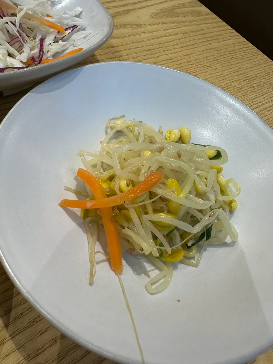 Close-up of the Ossam Set Meal dishes