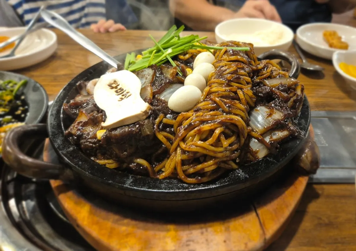 Stone jjajang table setting at Osan Chinese restaurant Dami Sik
