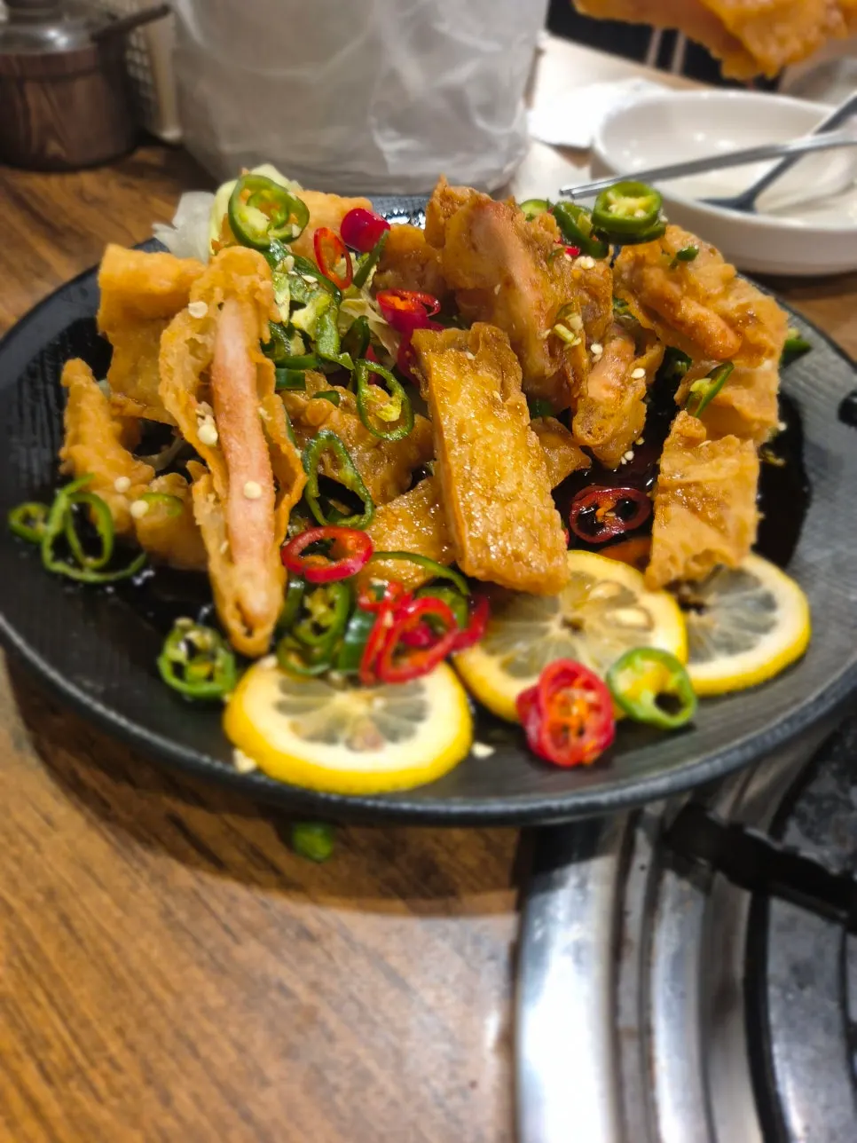 A plate of Dami Sik's mandu
