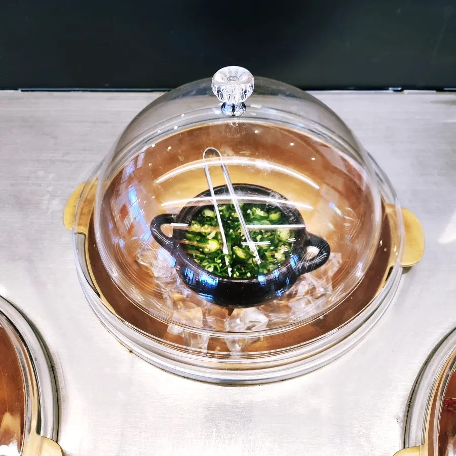 Sauce and cheongyang chili station at the self-bar