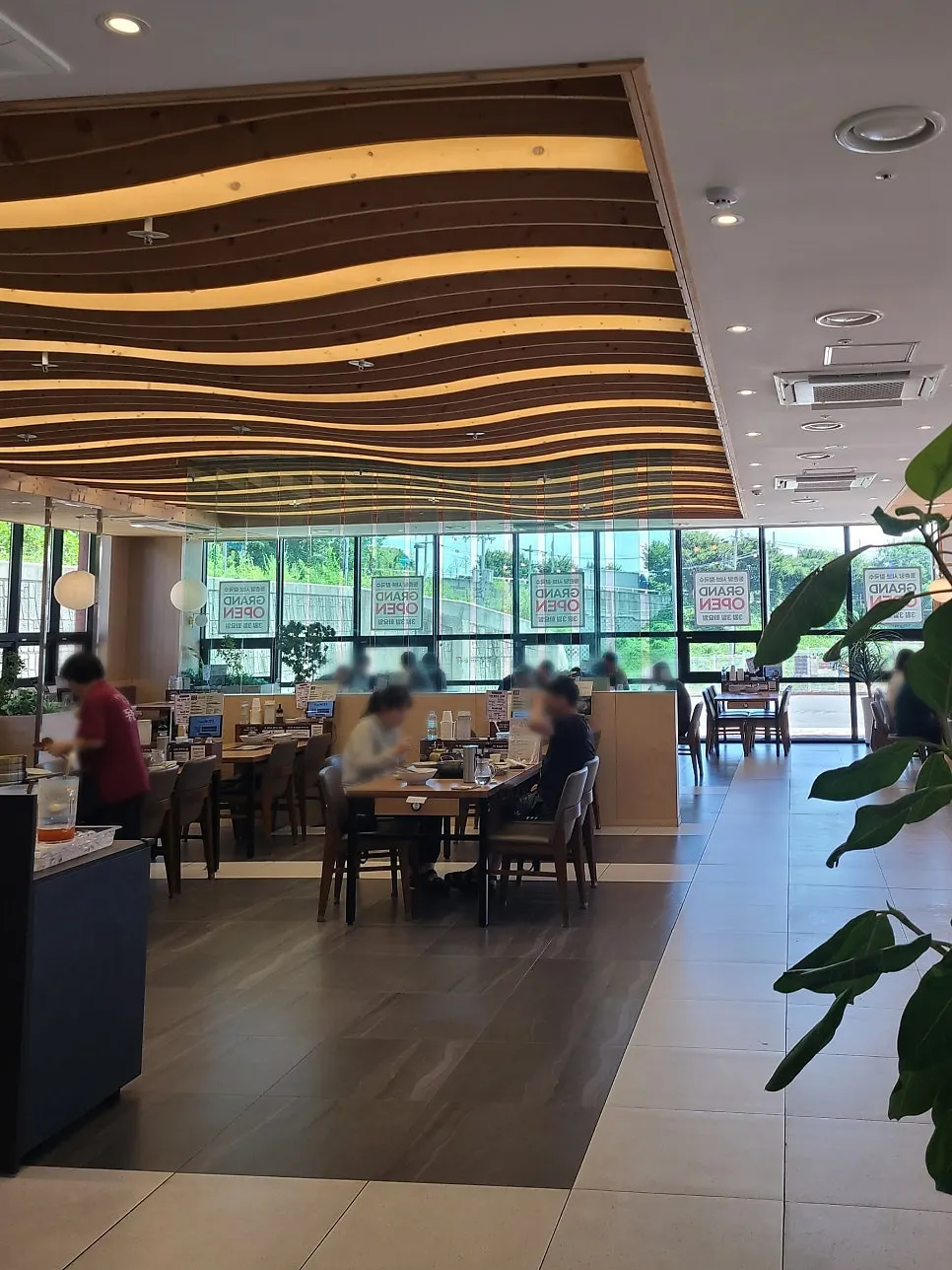 Interior of Dongchundang Shabu Shabu Kalguksu