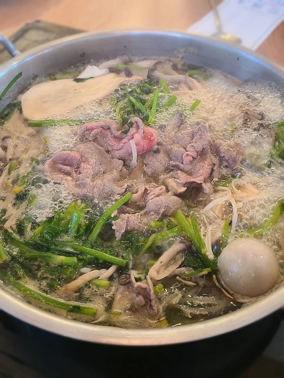 Shabu-shabu with minari and soy sauce