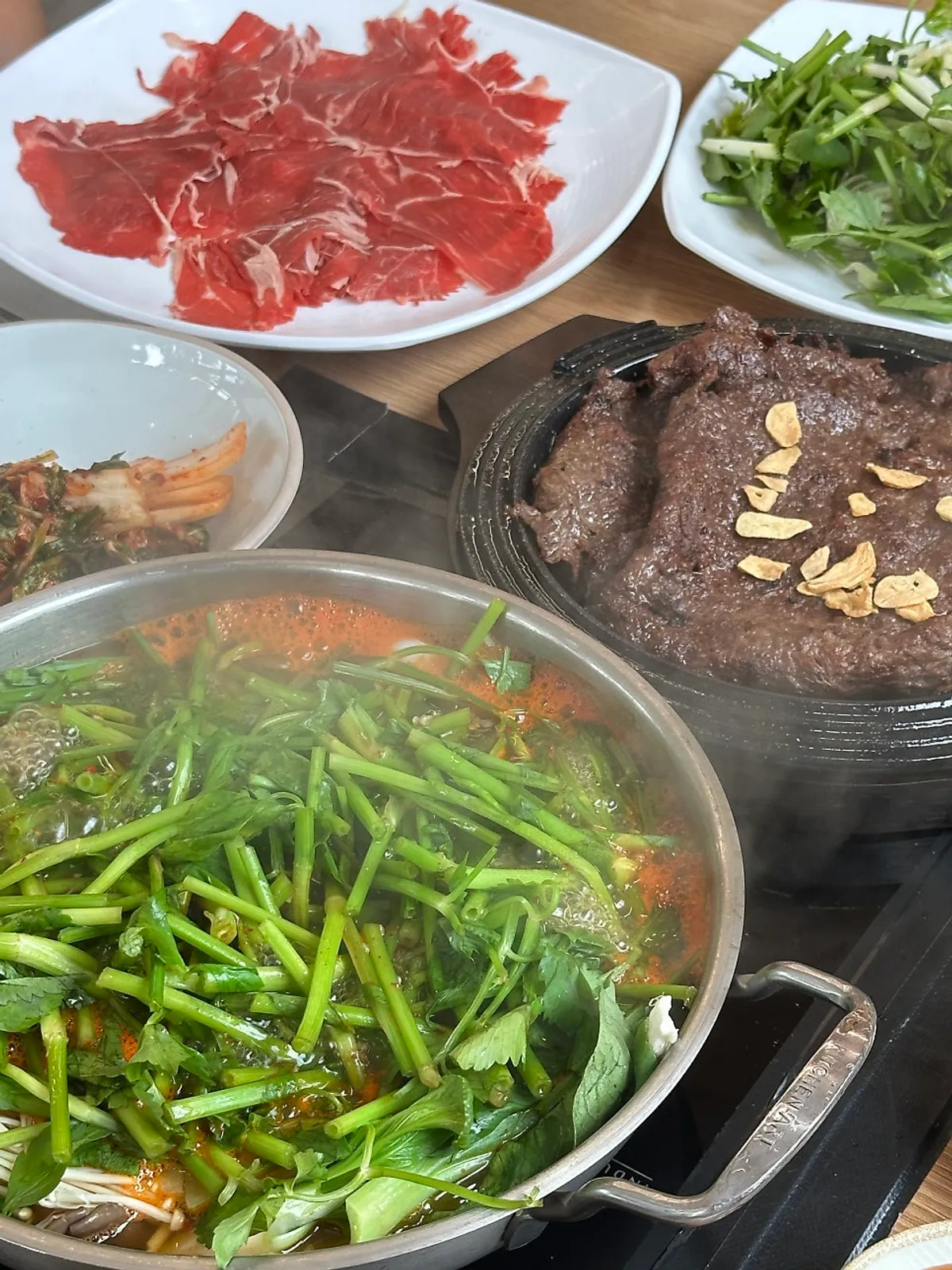 Eonyang-style crispy bulgogi topped with fried garlic