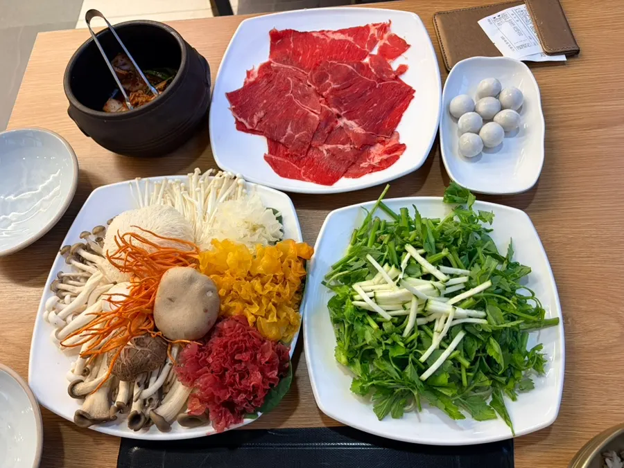 Young radish bibimbap served before the meal