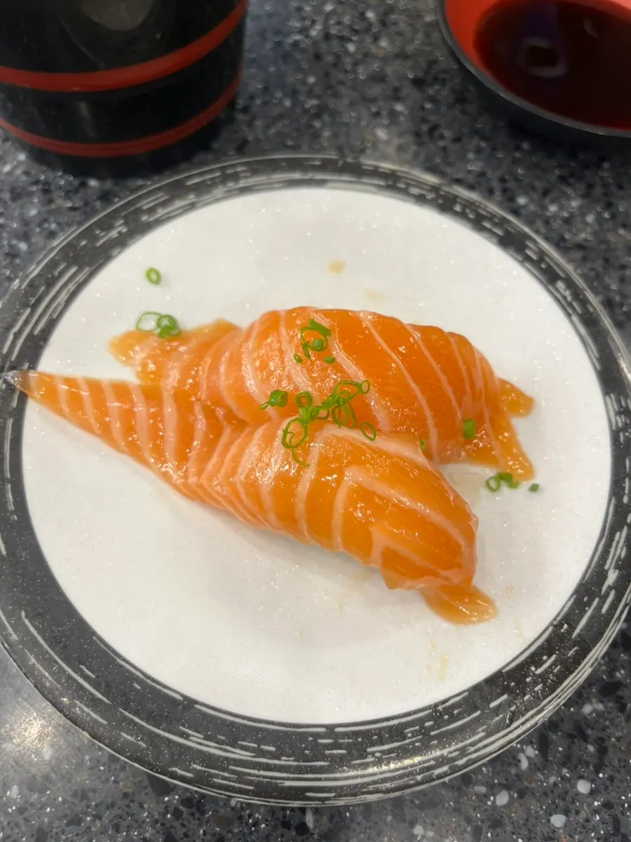 육회초밥 메뉴