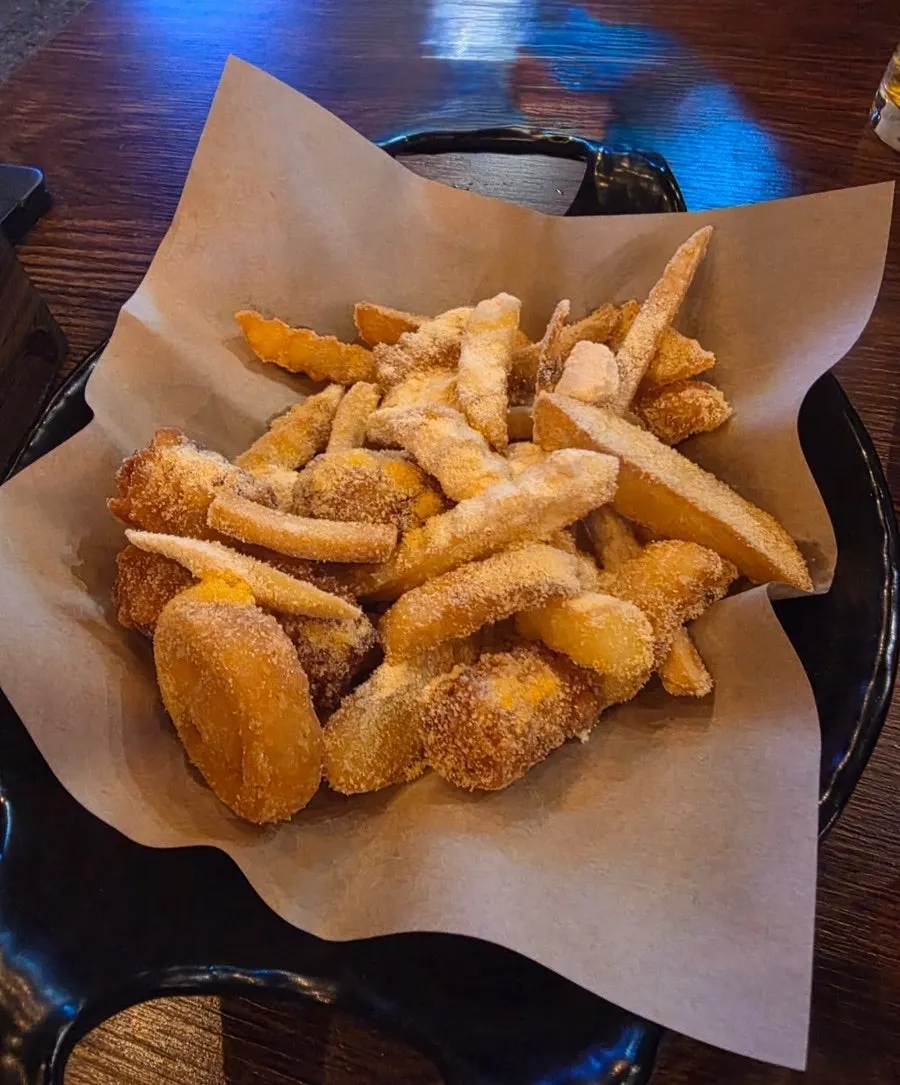 Information on the complimentary snack for visits before 7 p.m.