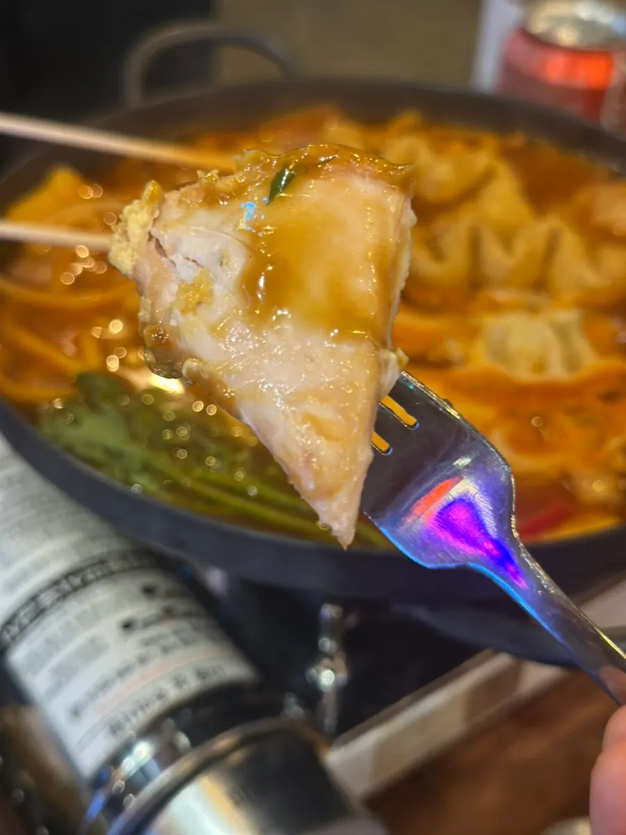 Tender, easy-to-pull pa-dak chicken breast piece