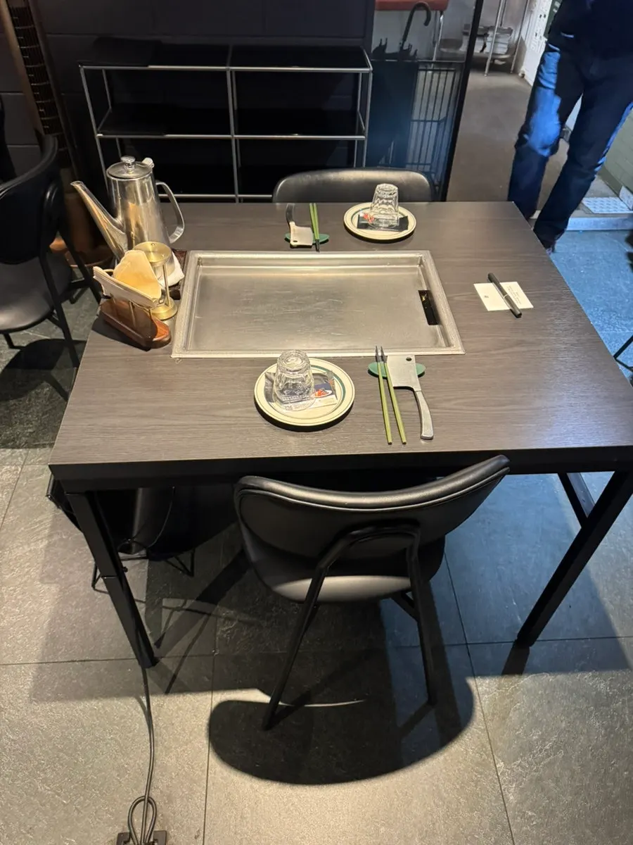 Full spread of the 2-person set at Oshi Black Seongsu