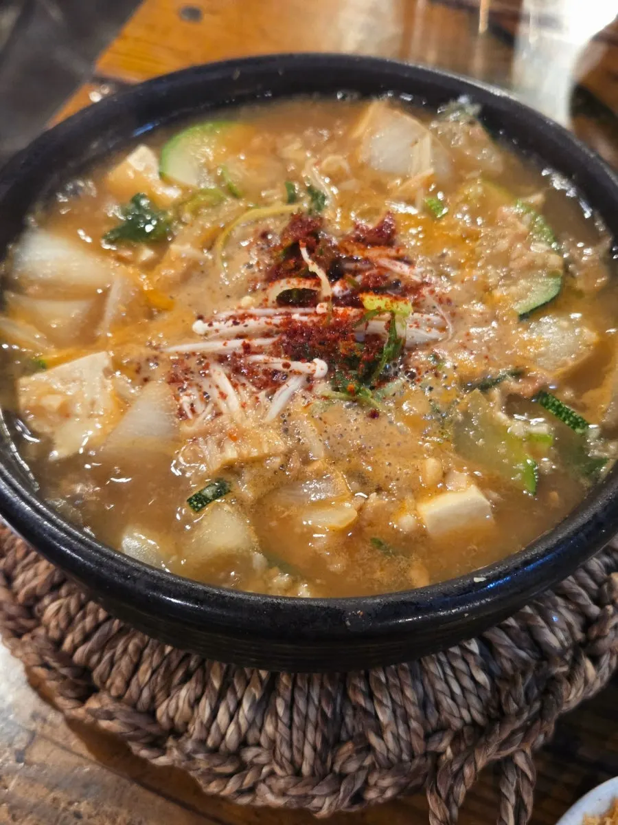 Soybean paste-style doenjang jjigae