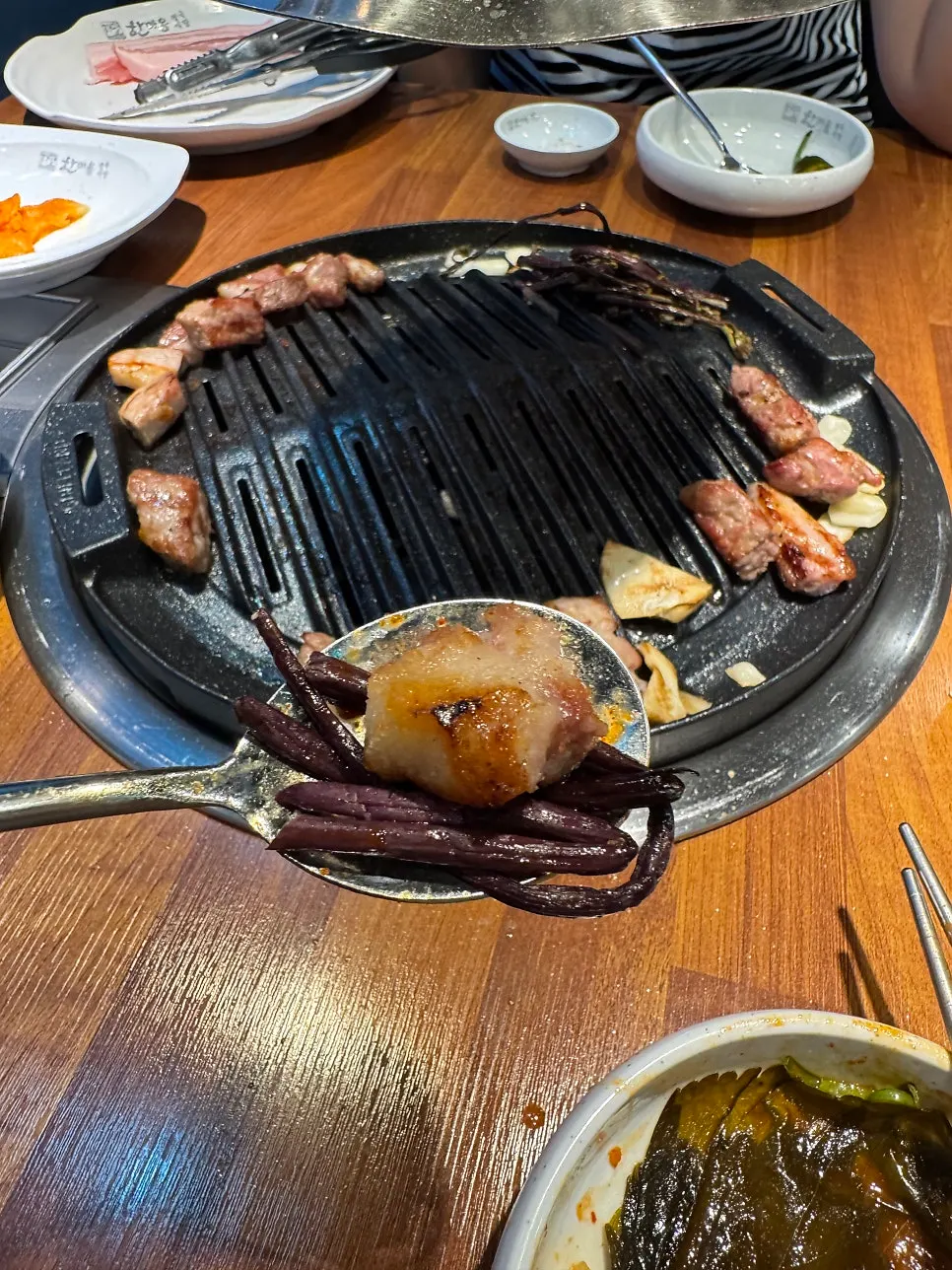 Grilled pork with pickled chili peppers