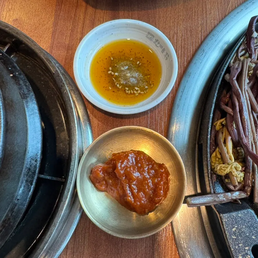 알맞게 구워진 삼겹살 조각