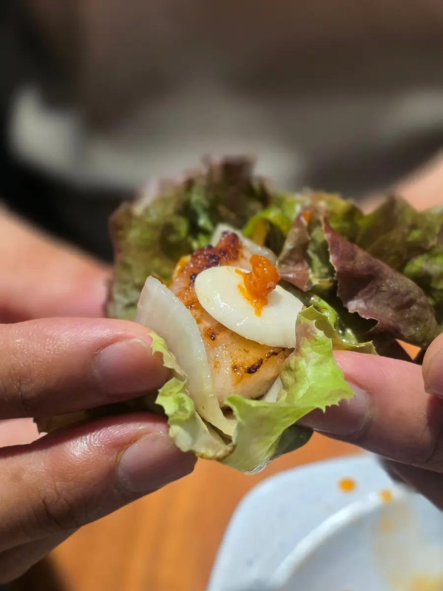 육즙 가득한 돼지고기 쌈