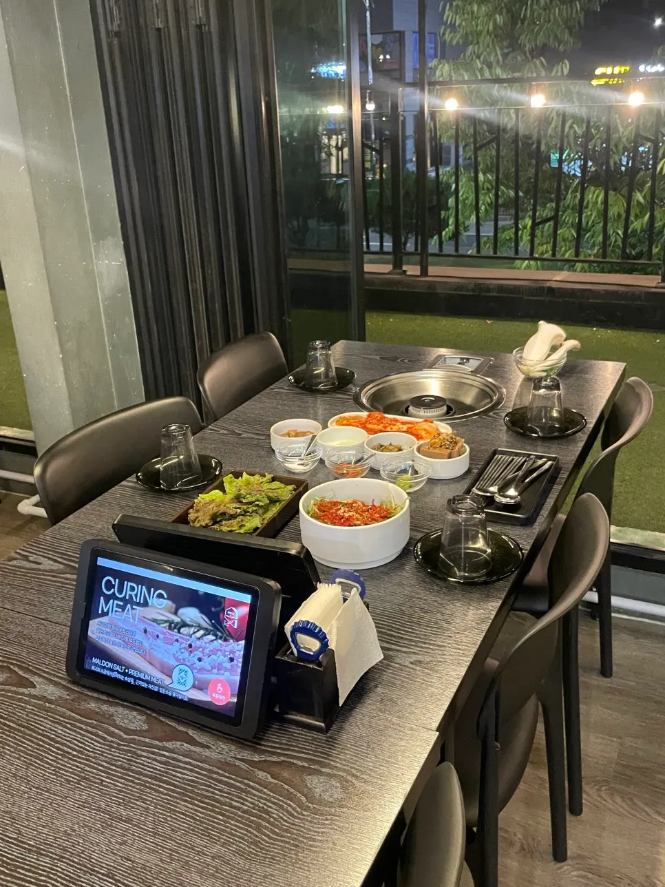 Table pre-set for a reserved visit