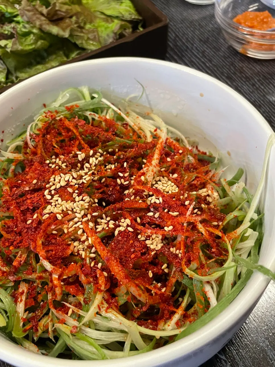 Pajeori (scallion salad) with sesame oil