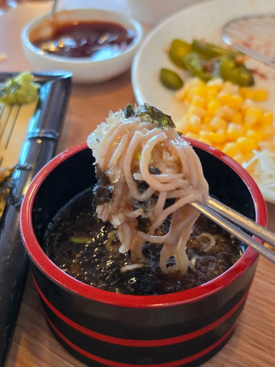 살얼음 육수와 함께 나온 모리소바