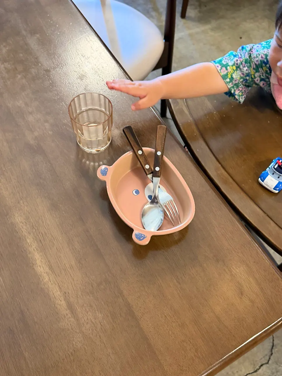 Table at Oseuseu set up with a baby