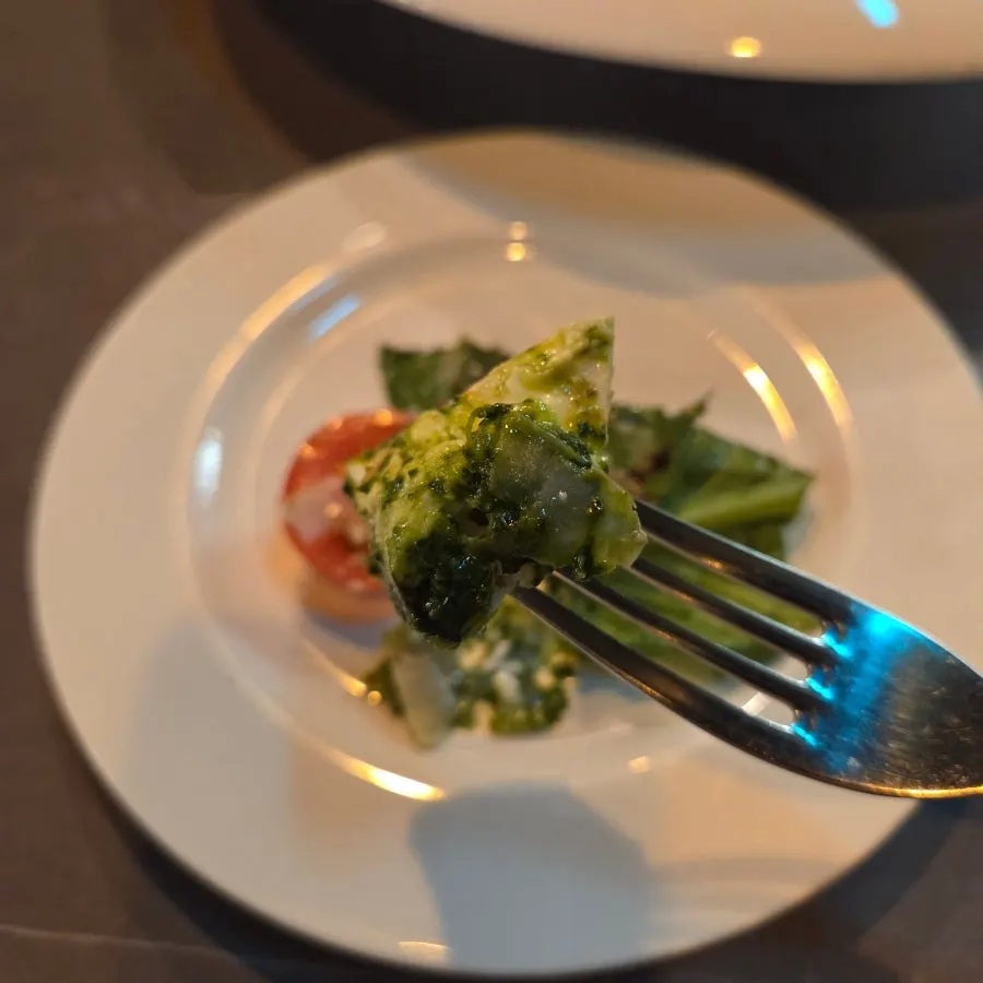 Buffalo mozzarella salad with basil pesto