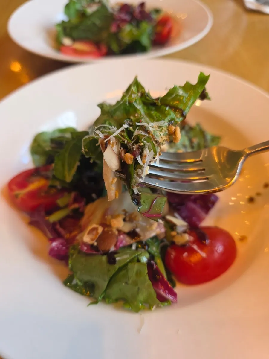 Salad with balsamic-style dressing