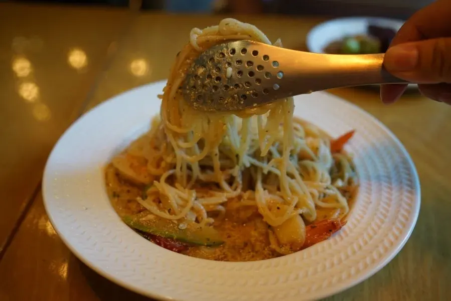 Pollack roe oil pasta with noodles lifted up