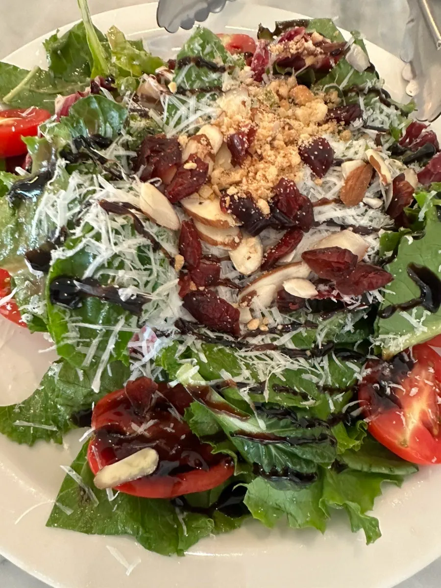 Garden salad with black olives and tomatoes