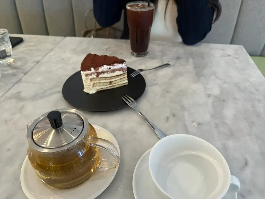 Additional order of tiramisu and coffee