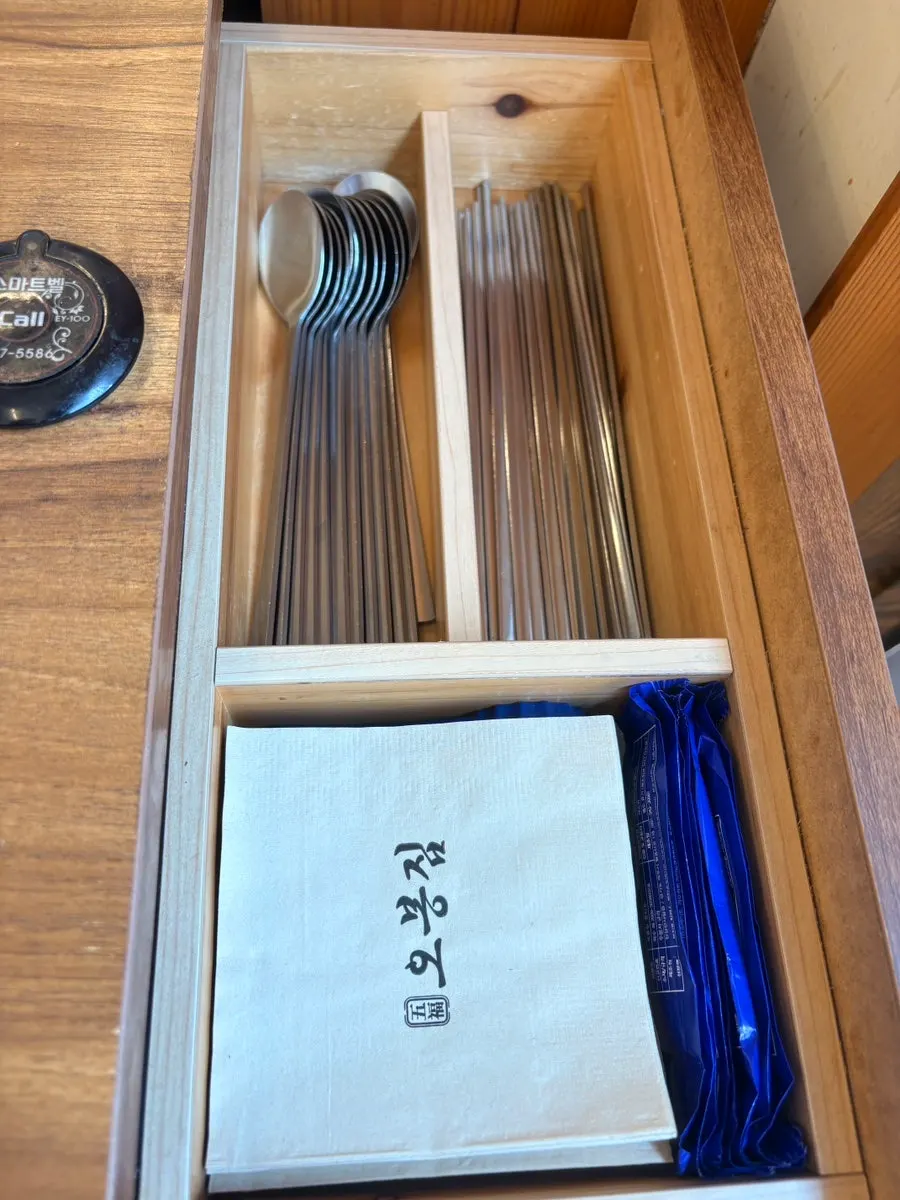 Side dishes served on a tray