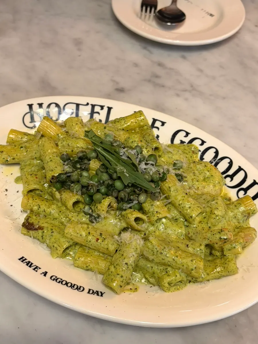 Pea basil shrimp cream pasta at Hôtel de Couture