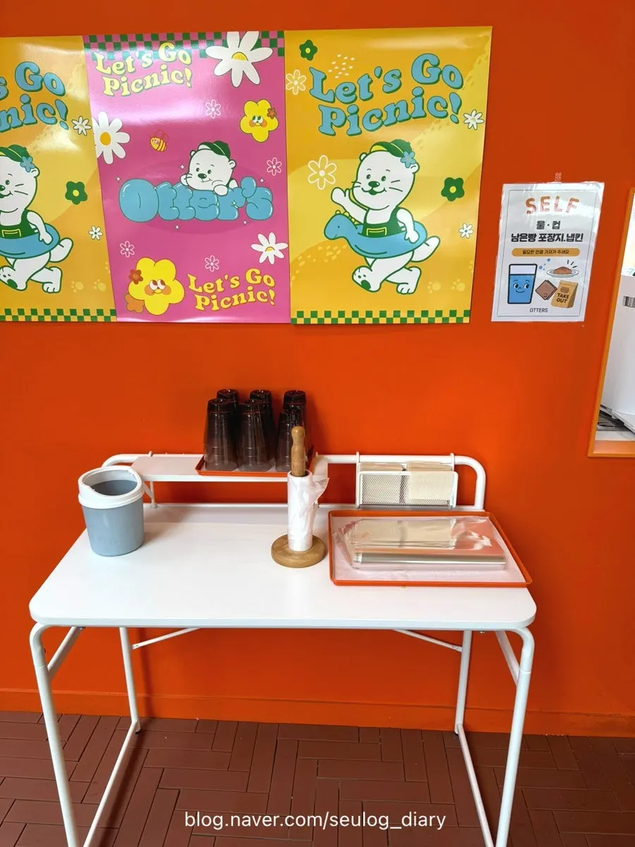 Café's first floor decorated with retro props