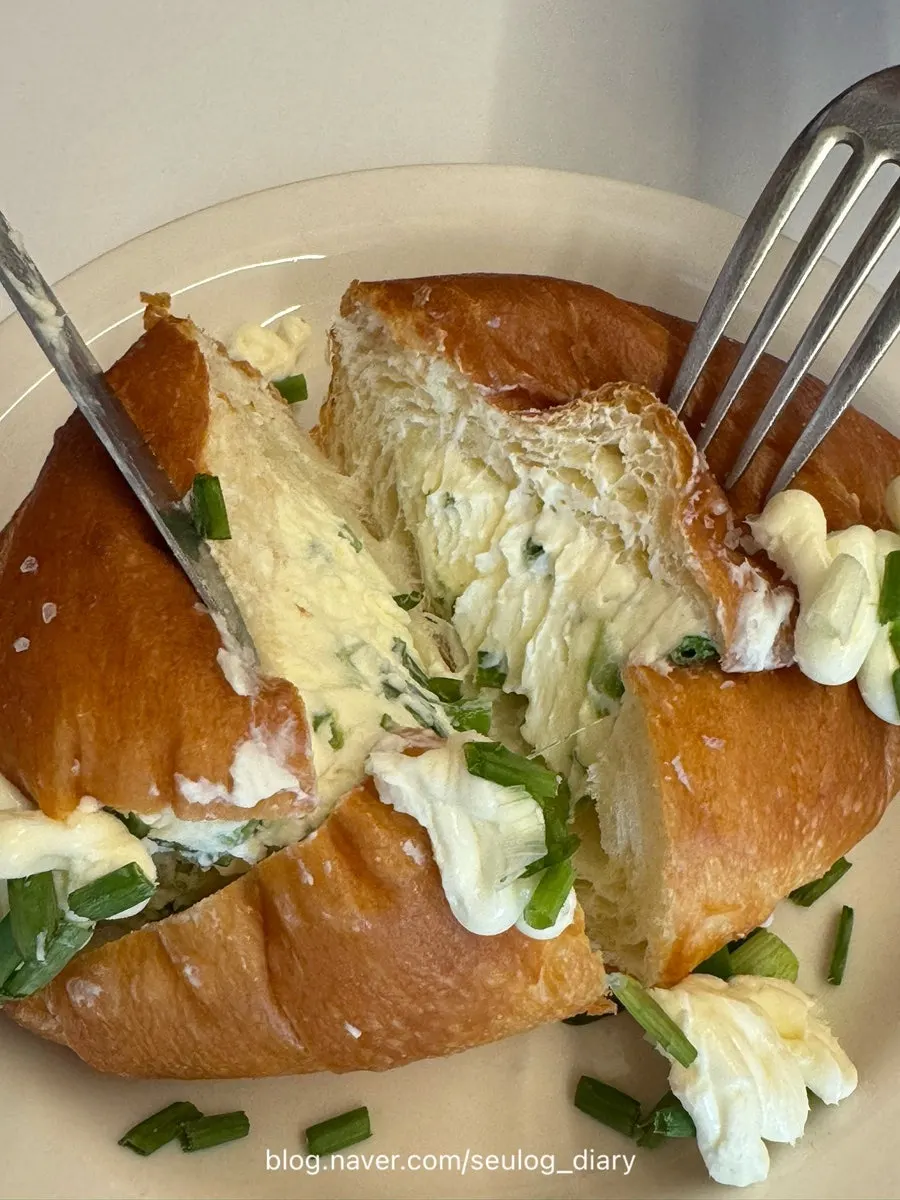 Close-up of green onion cream cheese salt bread