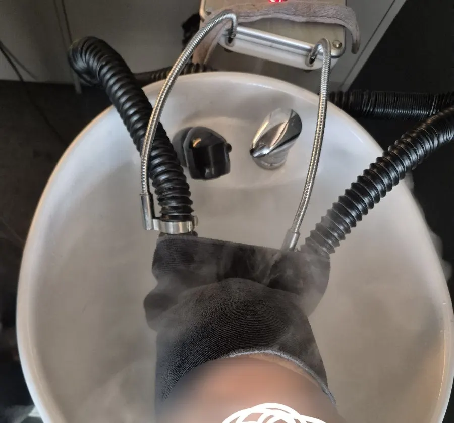Shampoo and scalp treatment after the cut