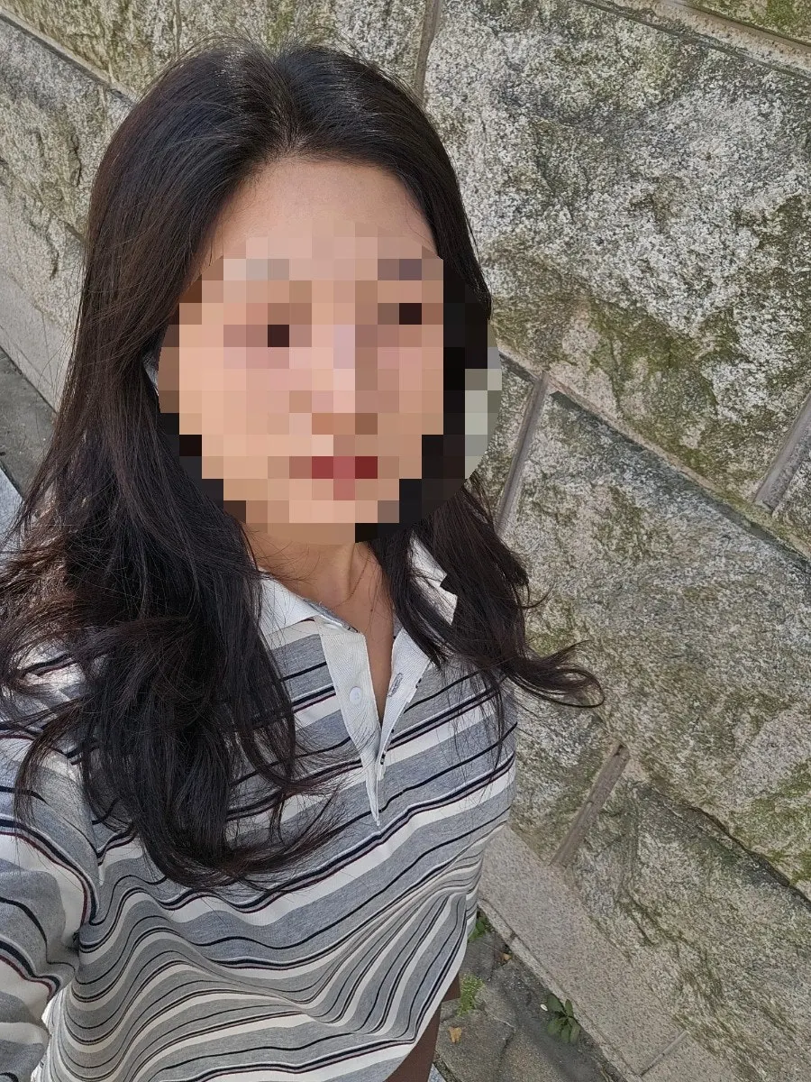 커트 전 정리되지 않은 머리 모습