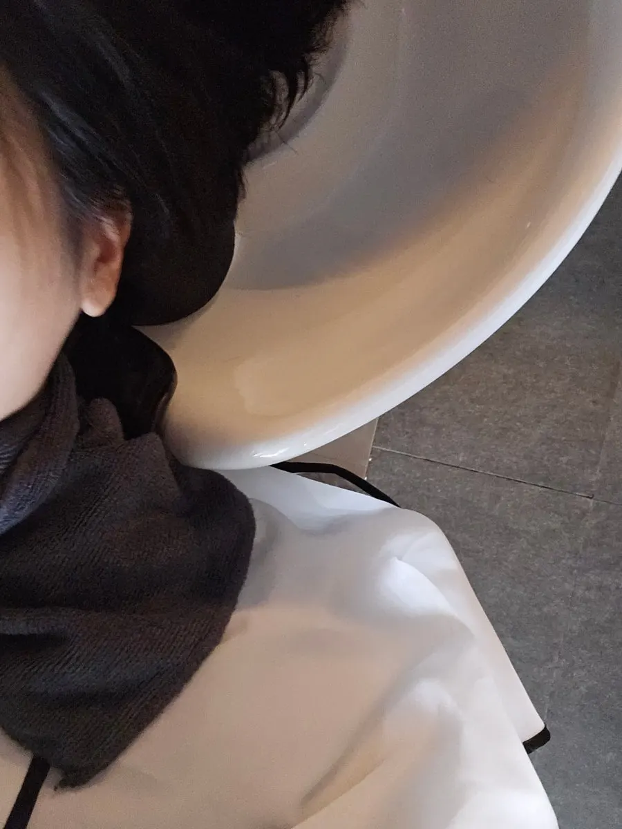 넉넉한 샴푸실 의자 배치