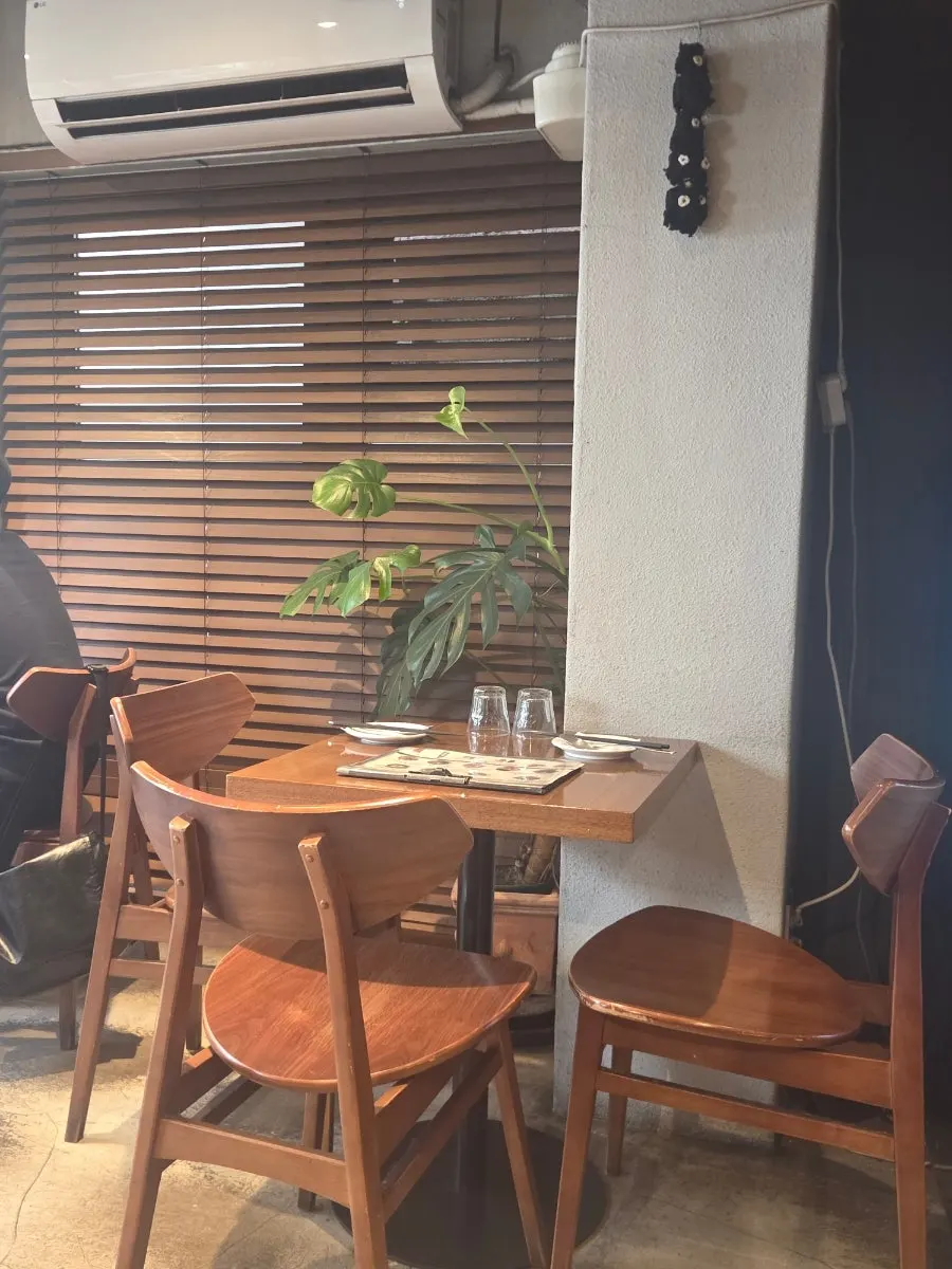 Vị trí Padong ở tầng hầm B1, giữa ga Hapjeong và ga Mangwon