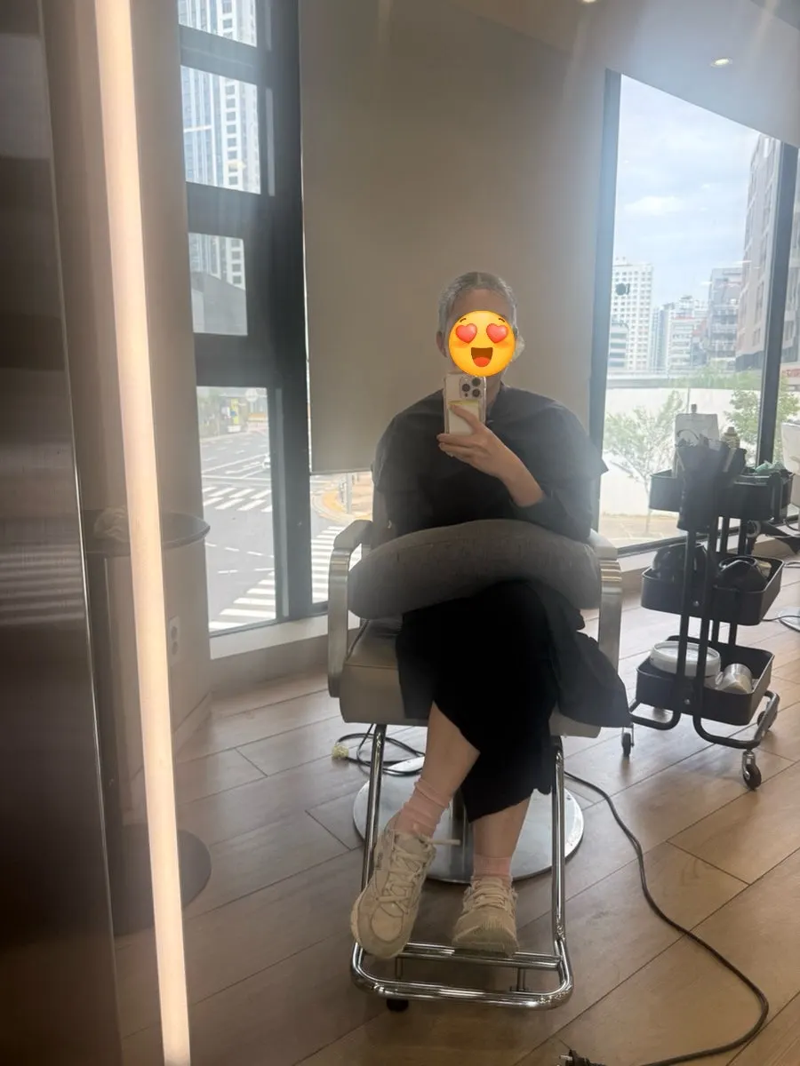 Consultation area for ash-brown coloring