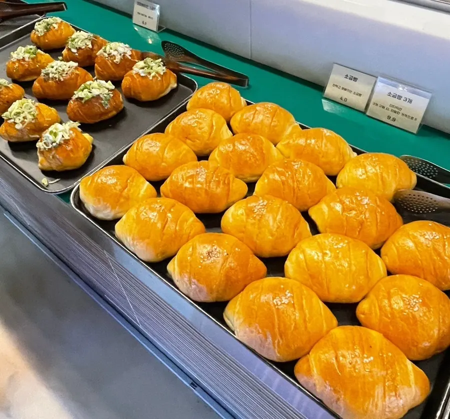 Counter with croissants and salt breads