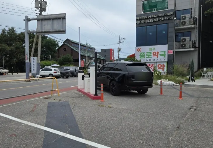 Separate car entrance and exit signage