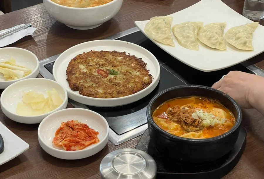 Mung bean pancake fried in lard