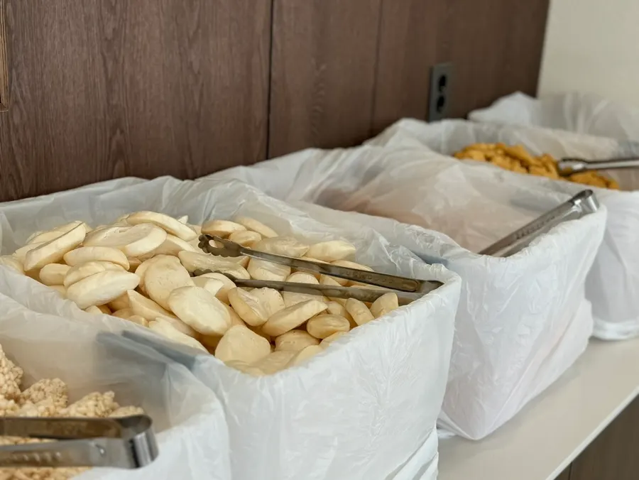 Dessert zone with five kinds of traditional snacks
