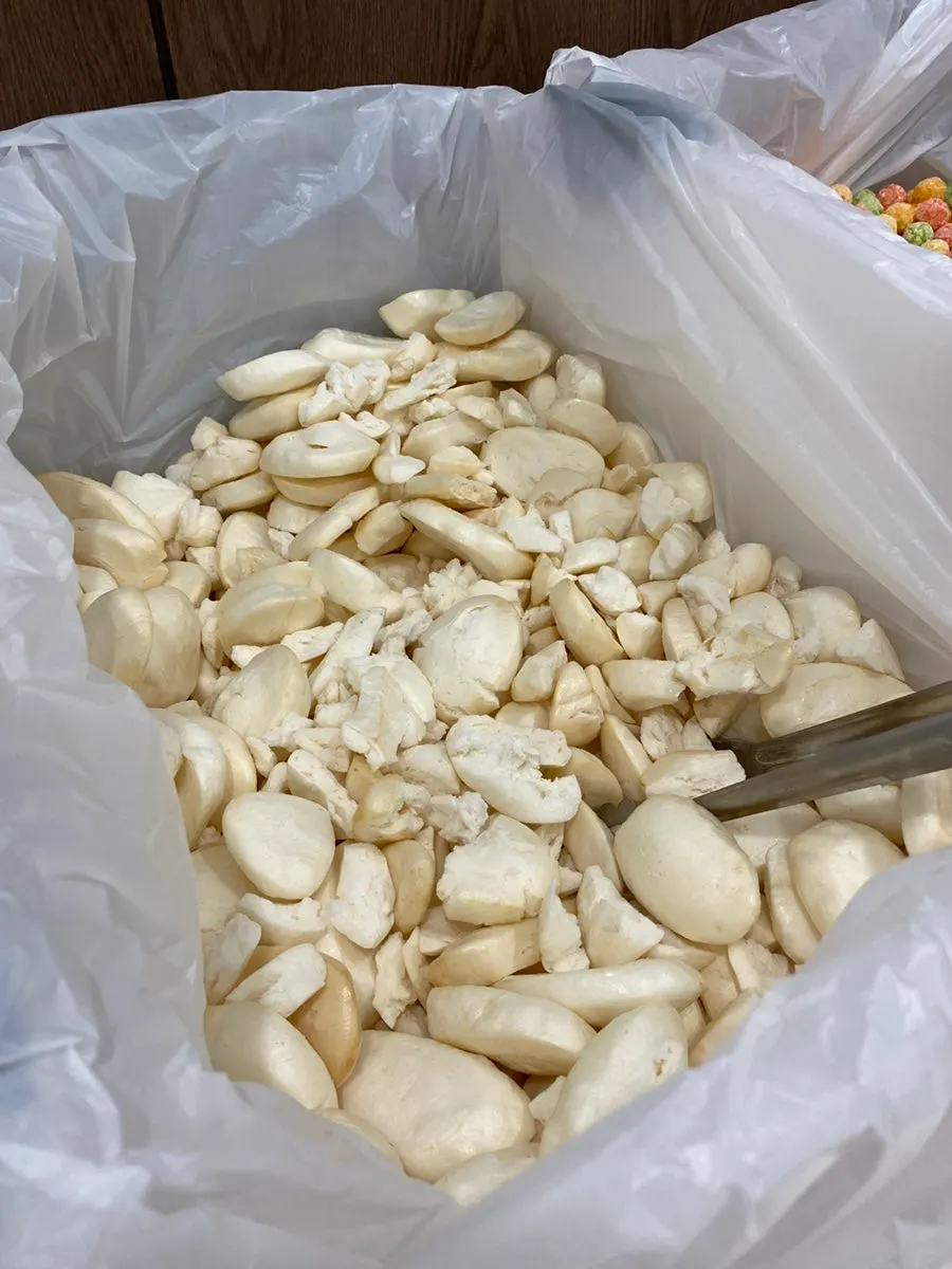 Several varieties of nostalgic snack foods