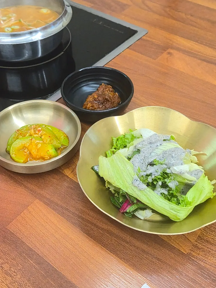 들정식 2인 기본 반찬 구성