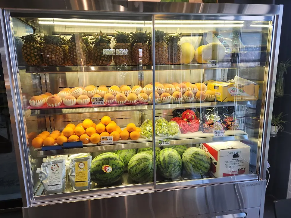 Interior design of Fruit Forest Paju Direct Store