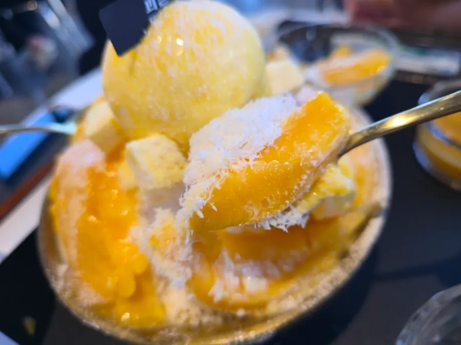 Mango ice cream on top of the bingsu