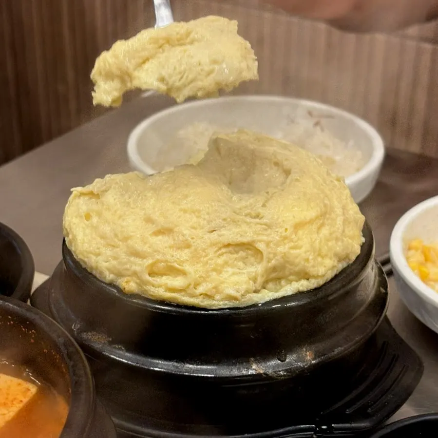 Fluffy steamed egg