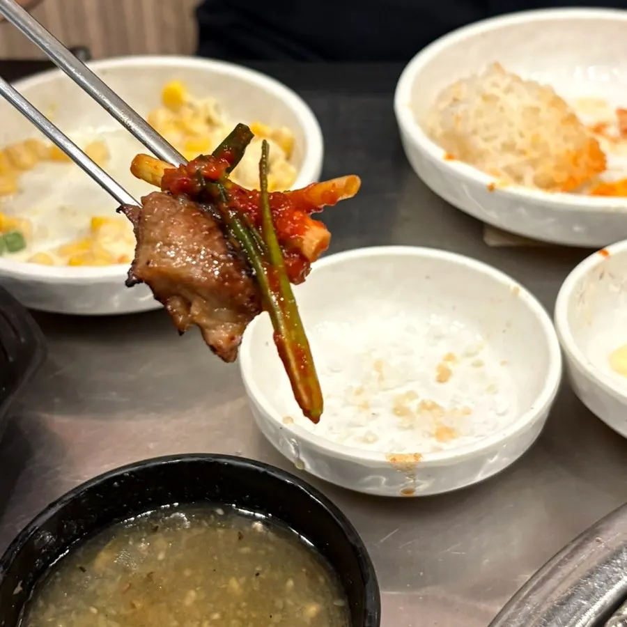 Side dishes served with the meat