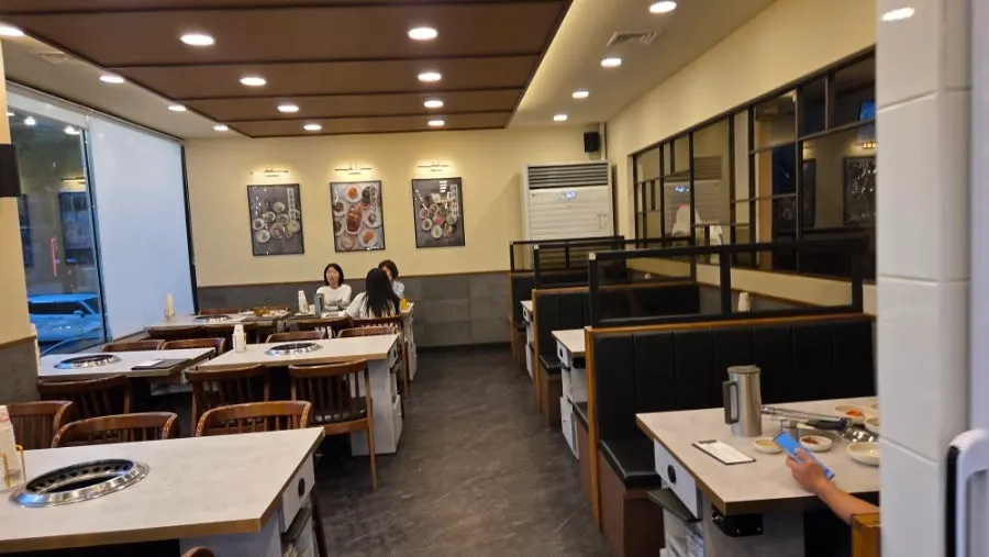 효원가 매장 내부 테이블 배치