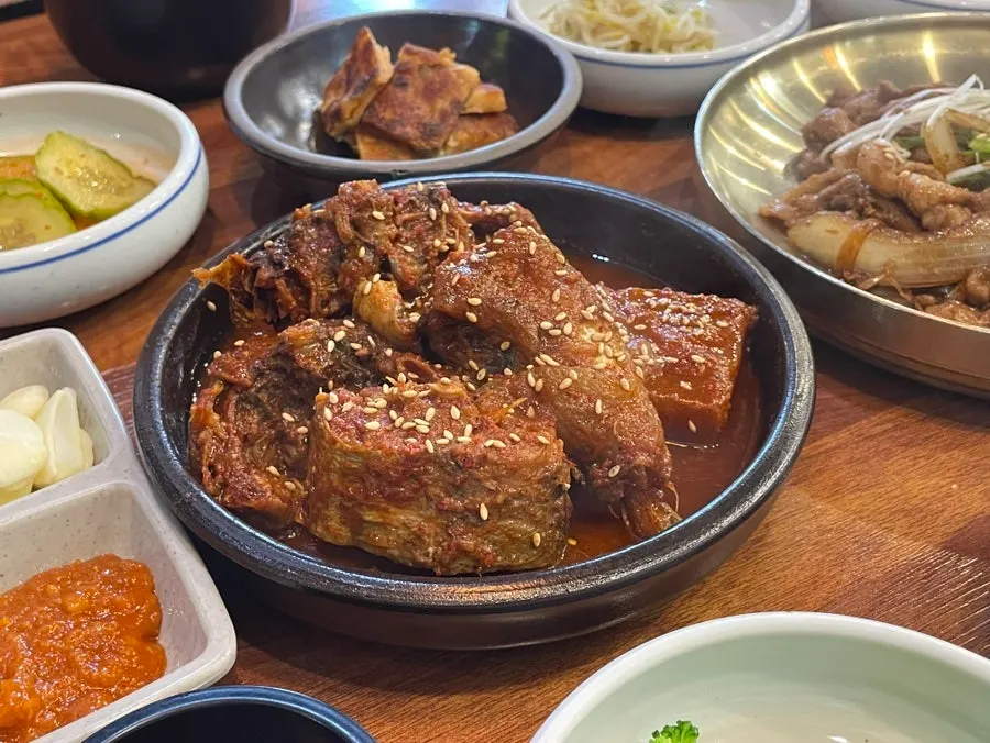맵지 않은 양념의 코다리조림